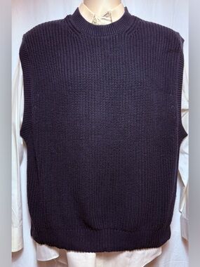 ABERCROMBIE & FITCH Crewneck Sweater Vest